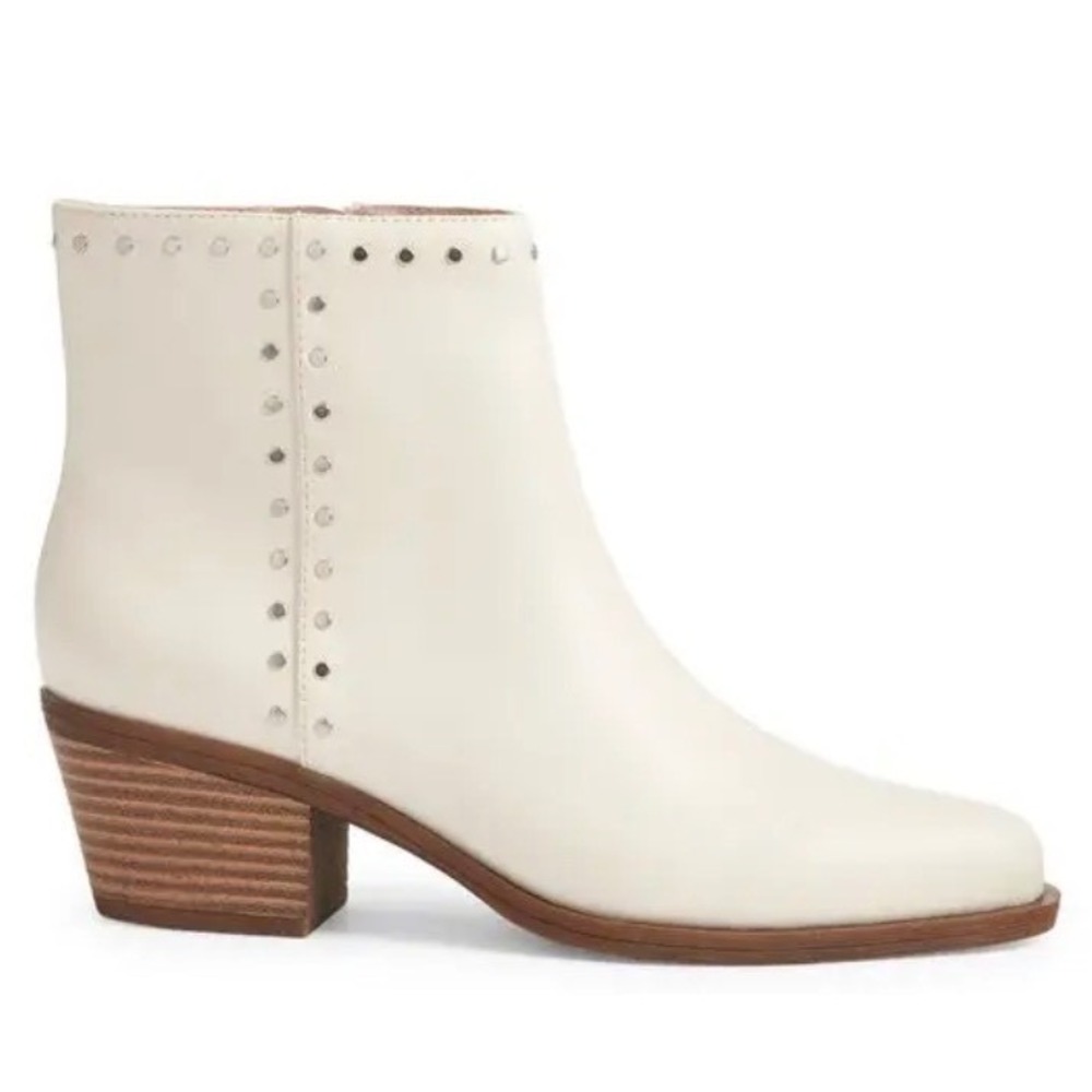BP Wylie Studded Ankle Boots Ivory Pointed Toe Block Heel Size 8M